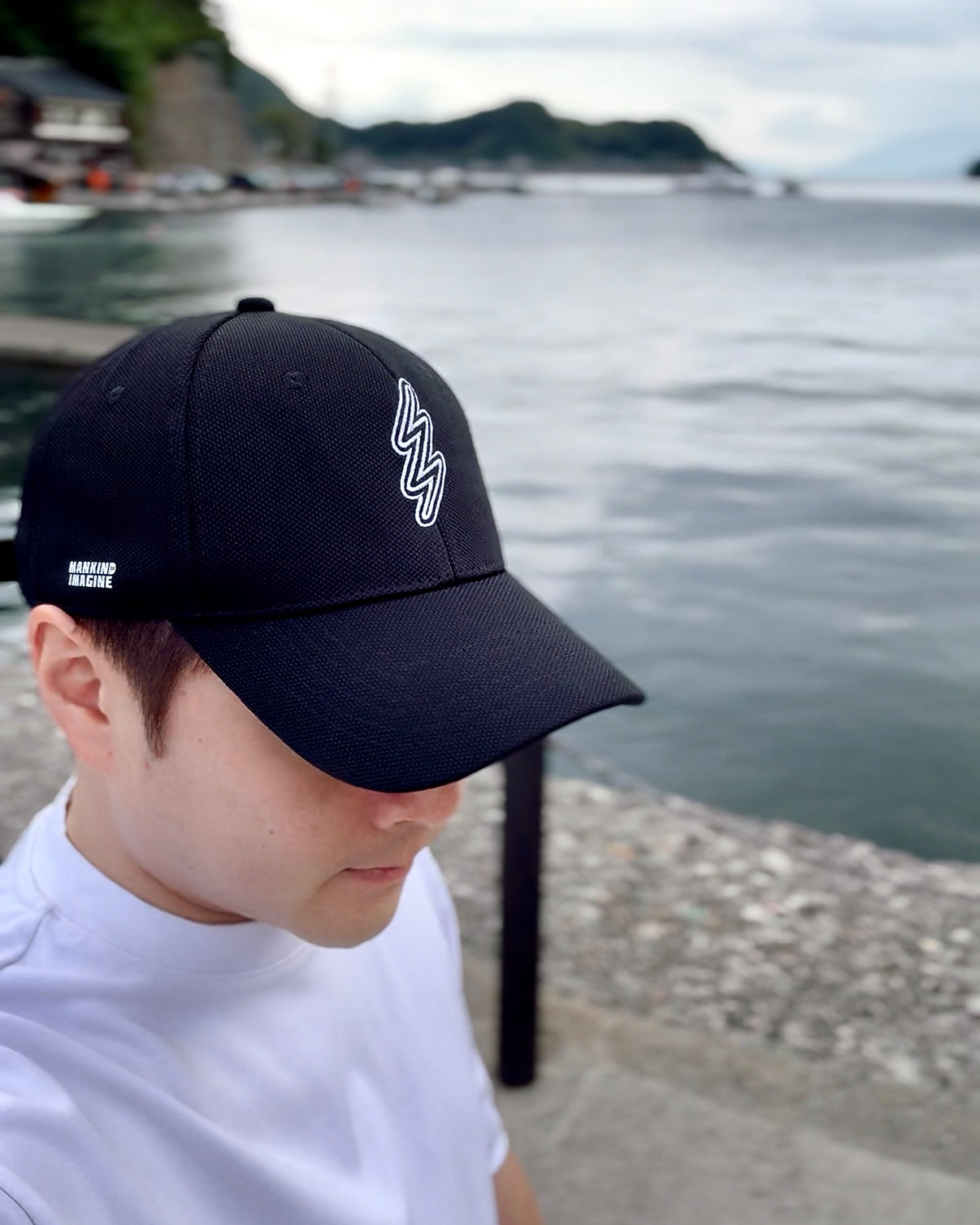 Mankind Imagine Lightning logo Embroidered Cap in Black 閃電符號刺繡帽-黑色