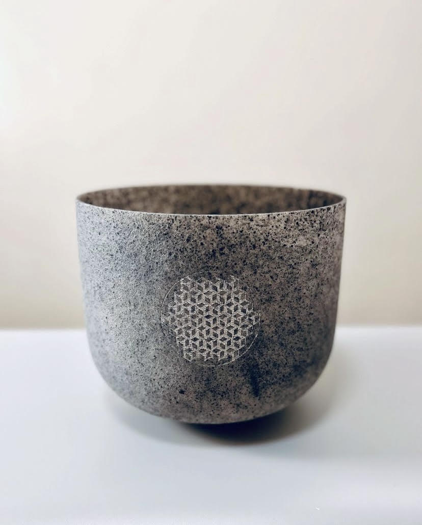 [Healing Bowl - Colours of the Sound Series] Dark Snow Crystal Bowl